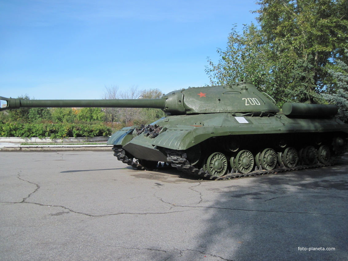 Танк ИС-3 возле Дворца пионеров