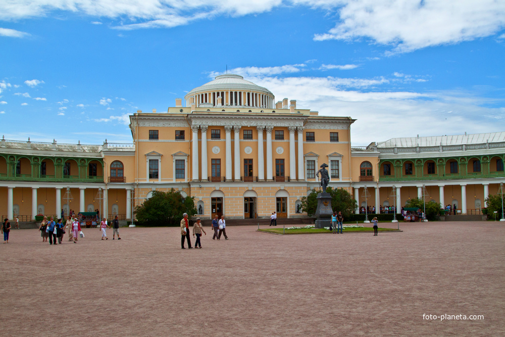 Павловский дворец
