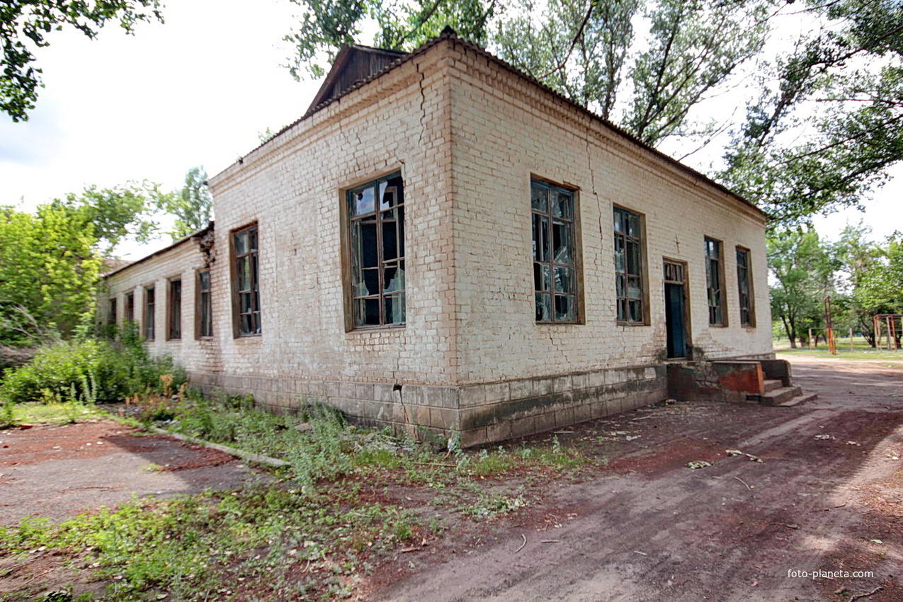 старое здание школы
