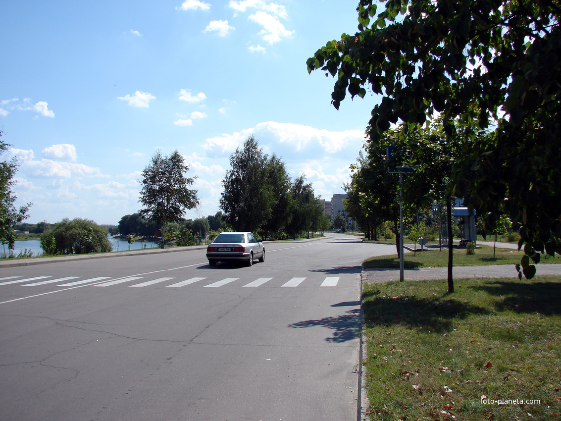 Дорога на Новобелицу (вдоль Любенского на новый мост).