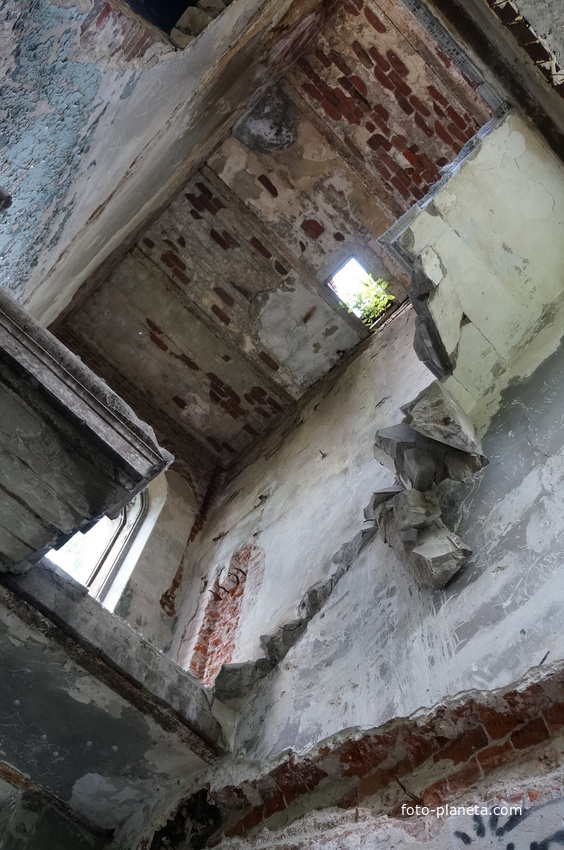 Дом Липгарта, разрушенная лестница