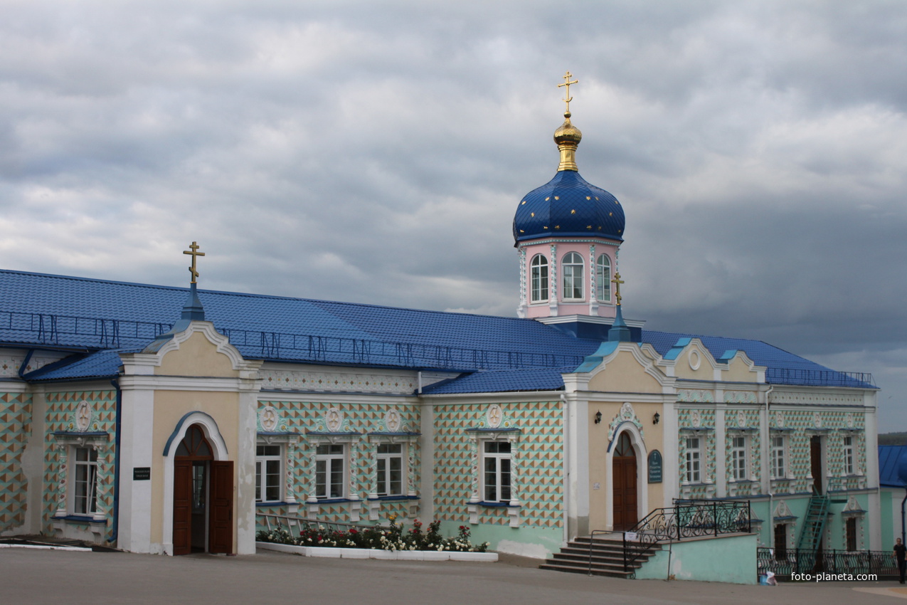 Свобода. Курская Коренная Рождество-Богородичная мужская пустынь.