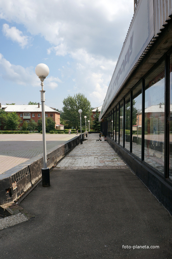 Улица Андропова, 61/11