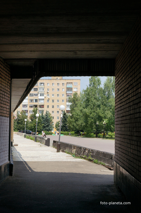 Арка в доме на площади Металлургов