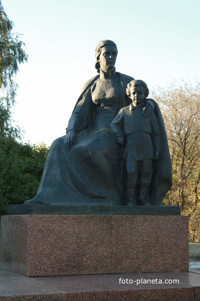 М. А. Ульянова с сыном Володей
