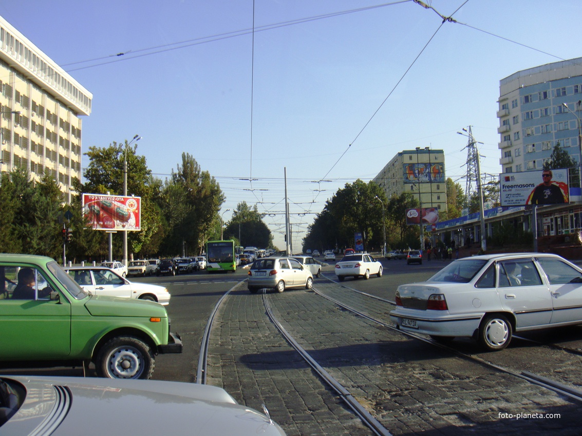 Ташкент. Пересечение трамвайных путей.