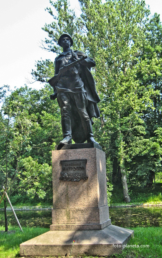 Памятник А.Матросову