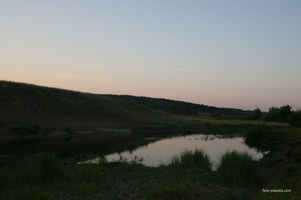 река детства у широкого берега