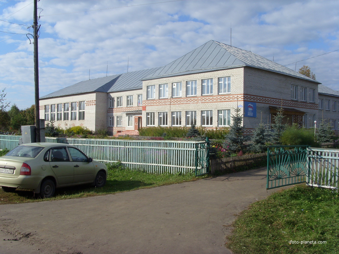 Личадеевская средняя  школа
