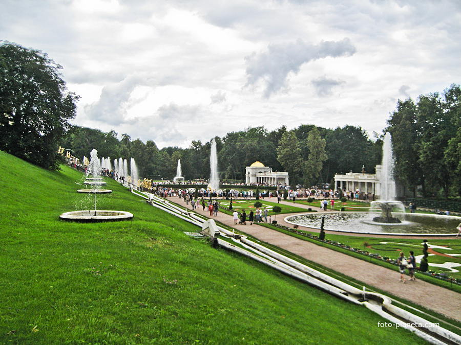 Каскад фонтанов