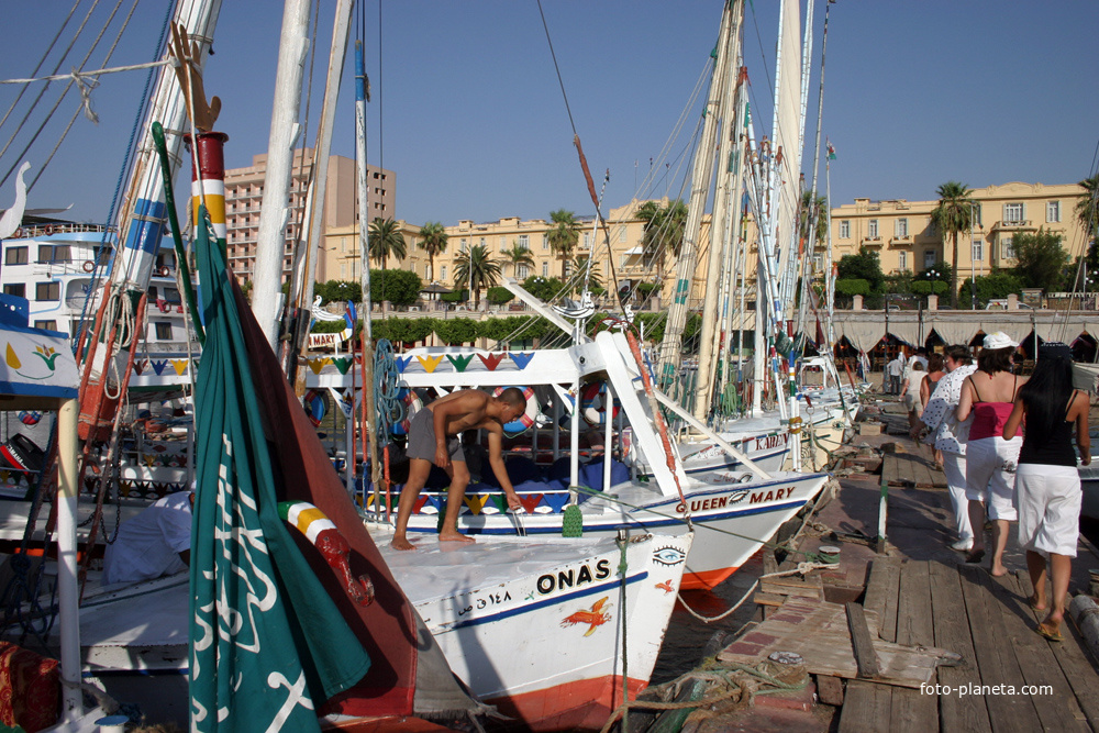 Яхты у причала в Луксоре