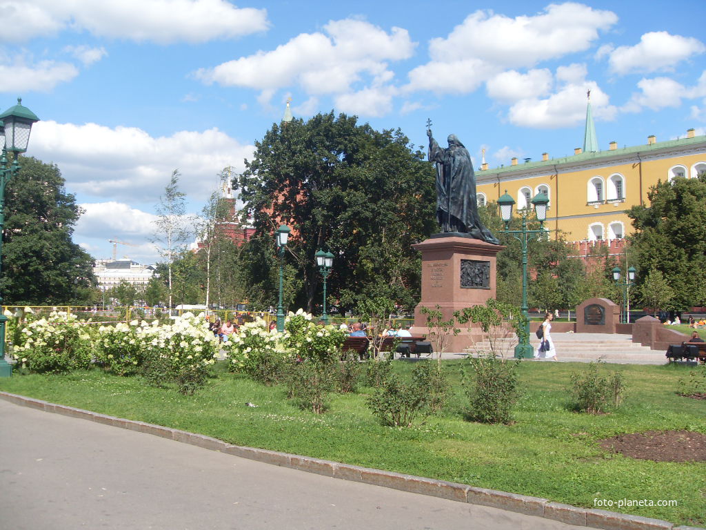 В Александровском саду