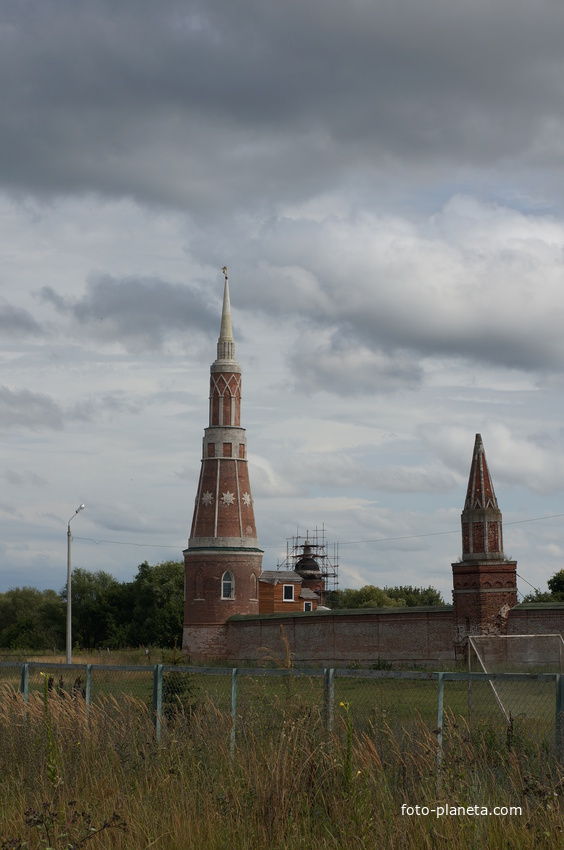 Башня Богоявленского монастыря