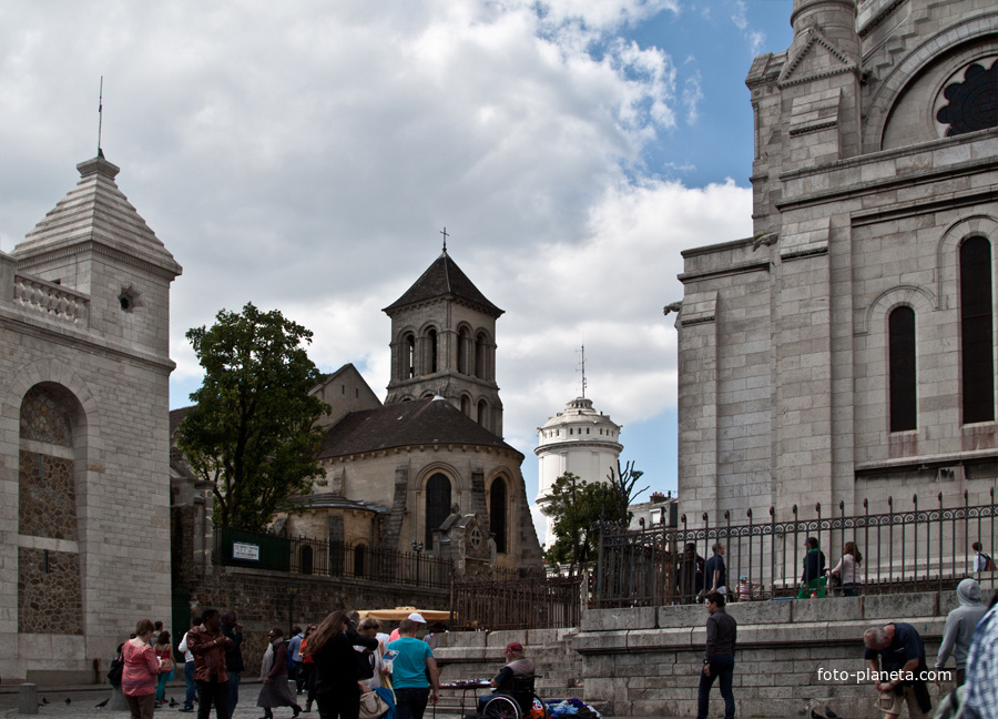 Церковь Сен-Пьер-де-Монмартр