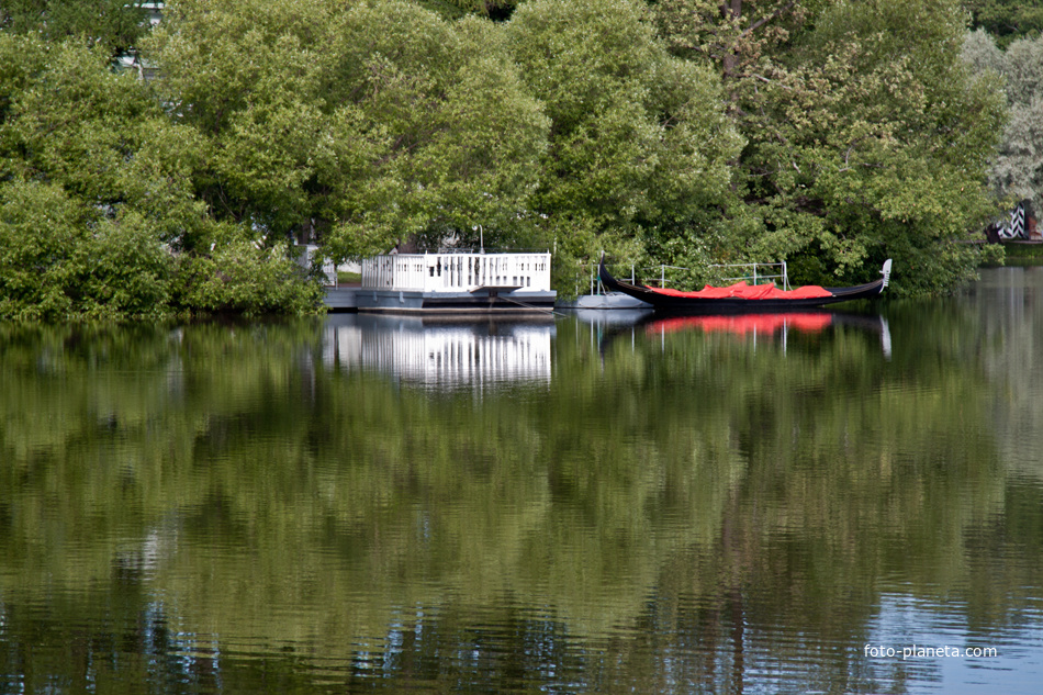 Большой пруд