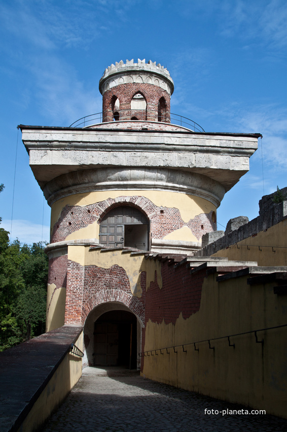 Башня-руина