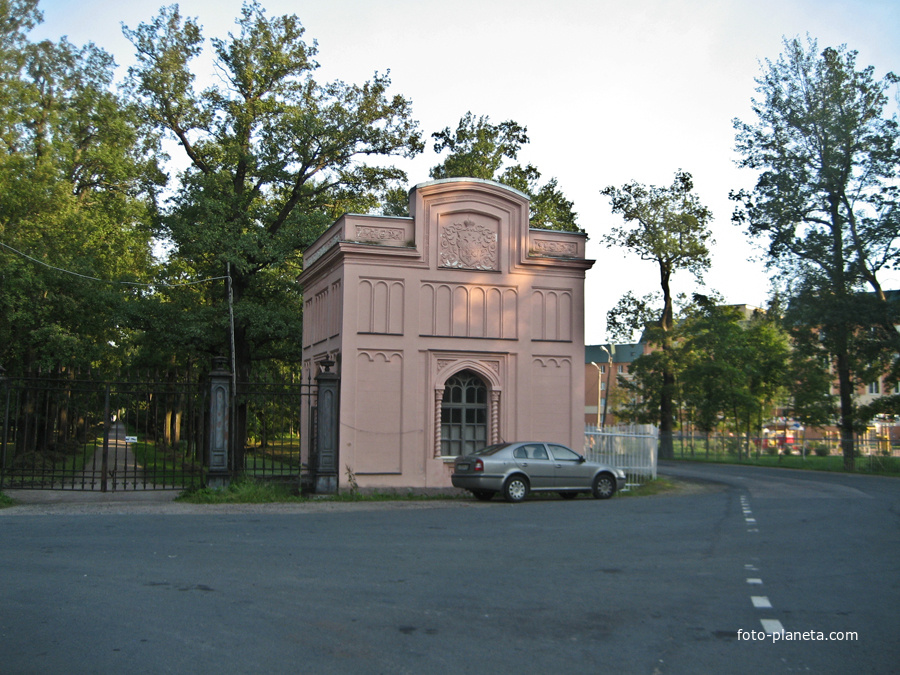 Розовая караулка