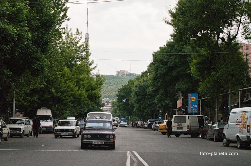 Ереванская зеленая улица