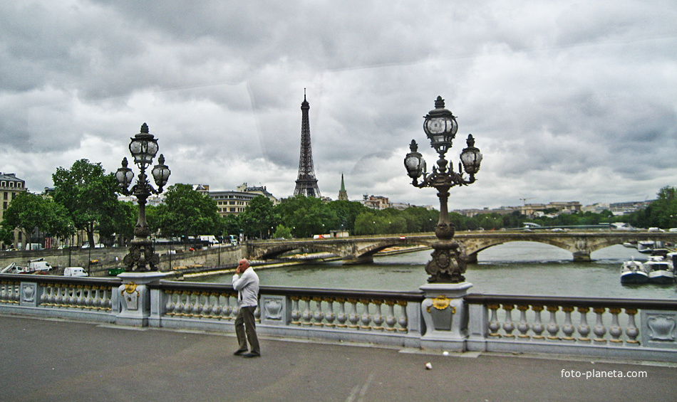 Вид с моста Александра III
