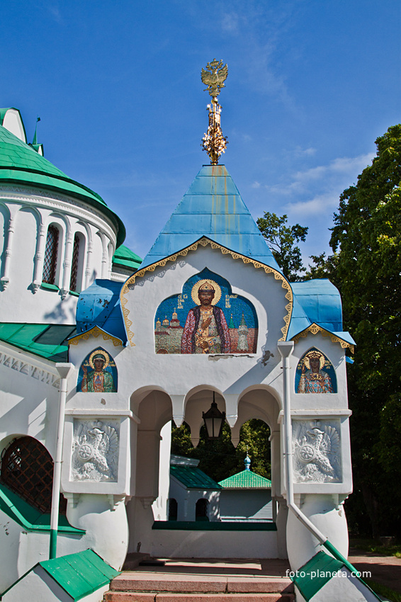 Вход в Феодоровский собор