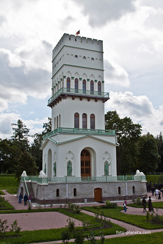 Александровский парк. Белая башня.