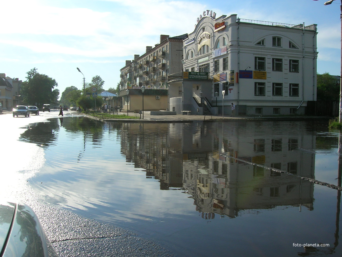 ул.Кирова, центр, после дождя.