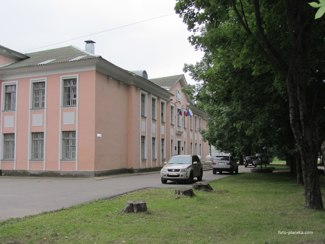 Здание администрации Ивангорода, другой ракурс