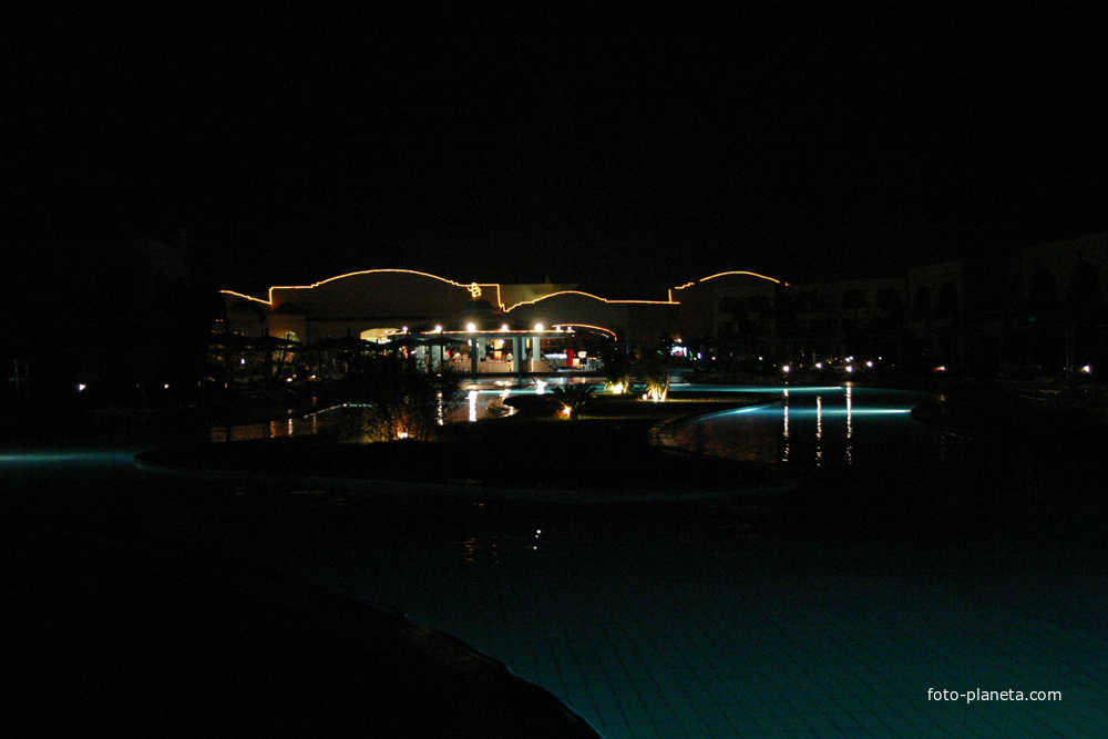 Отель Али Баба ночью