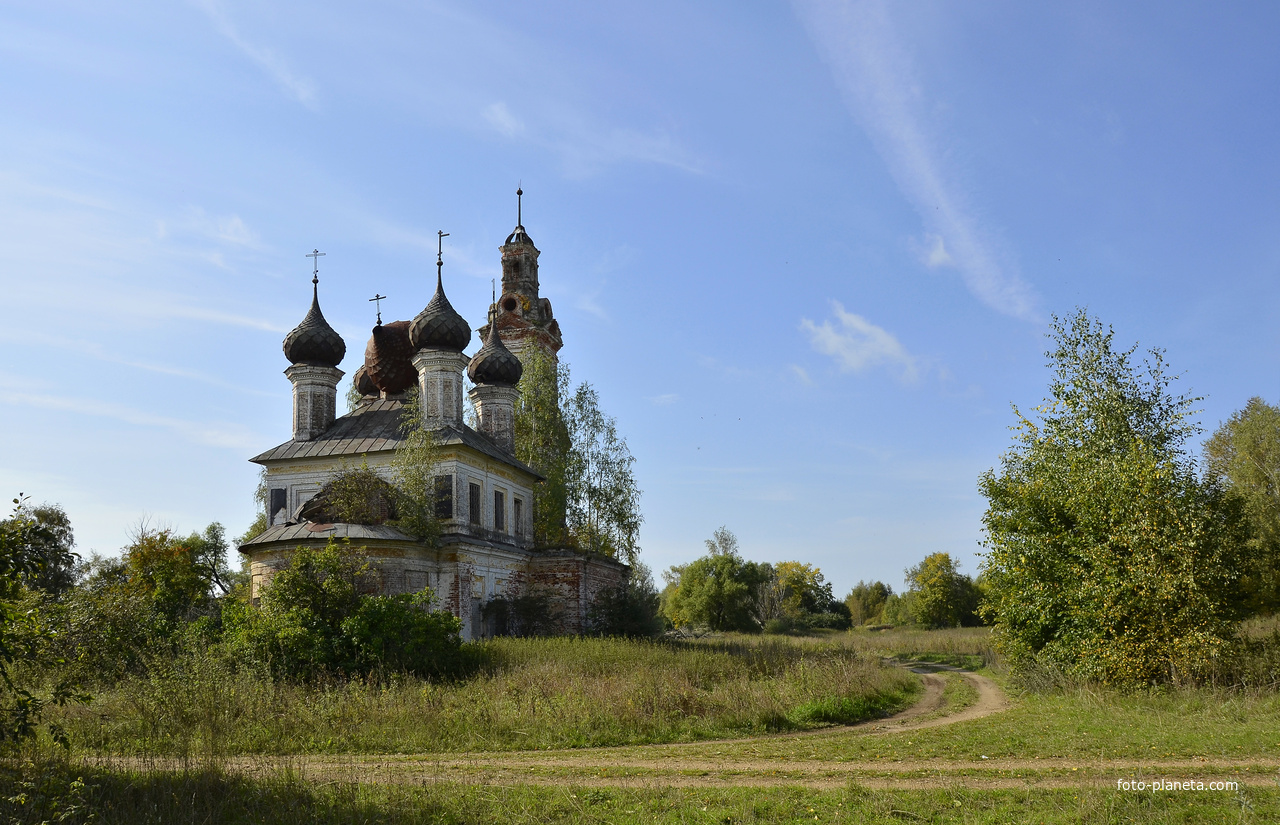 Улошпань. Церковь Благовещения Пресвятой Богородицы.