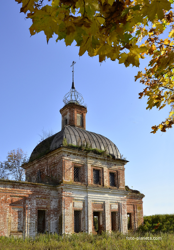 Основной объем Троицкой церкви села Никульское.