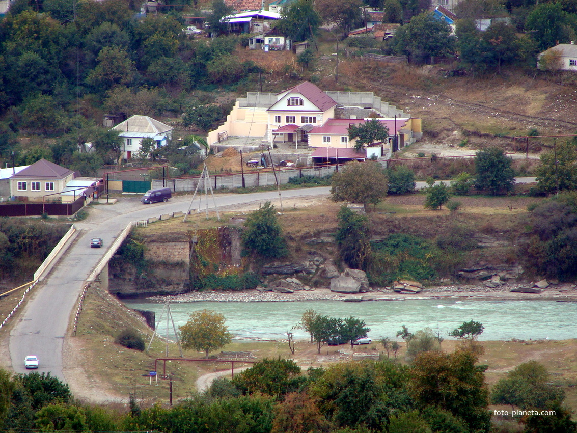 Мост через р. Кубань между Малокурганным и Орджоникидзевским