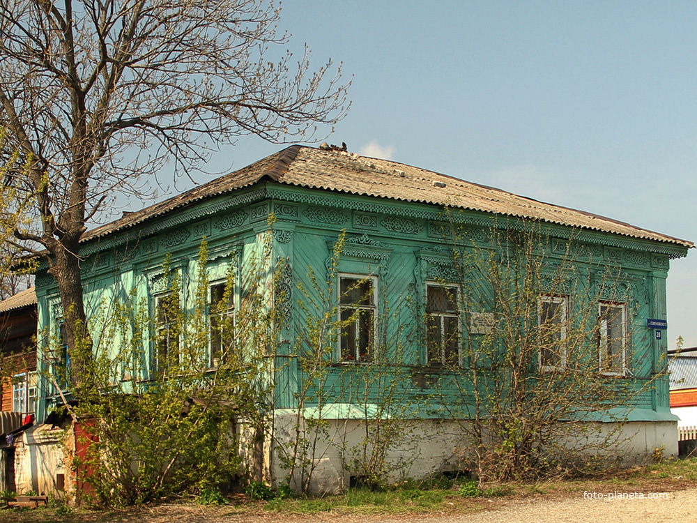 Старый дом по улице Семеновского