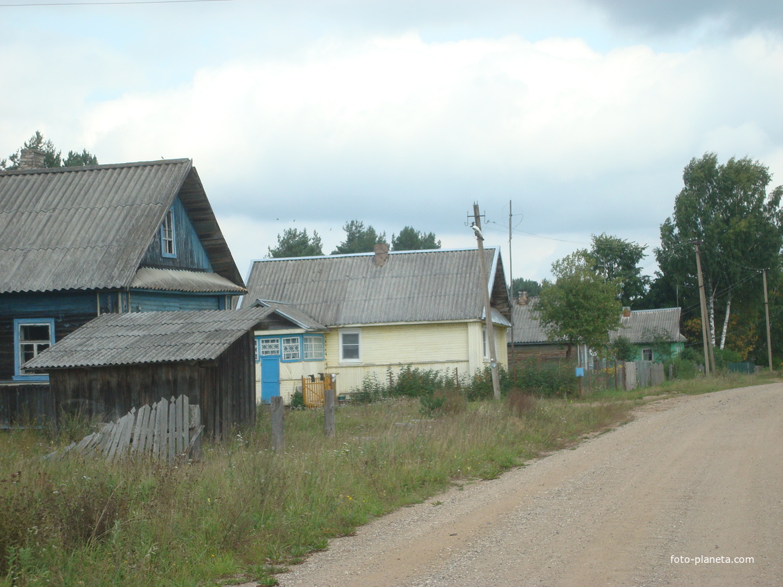 дома в конце деревни