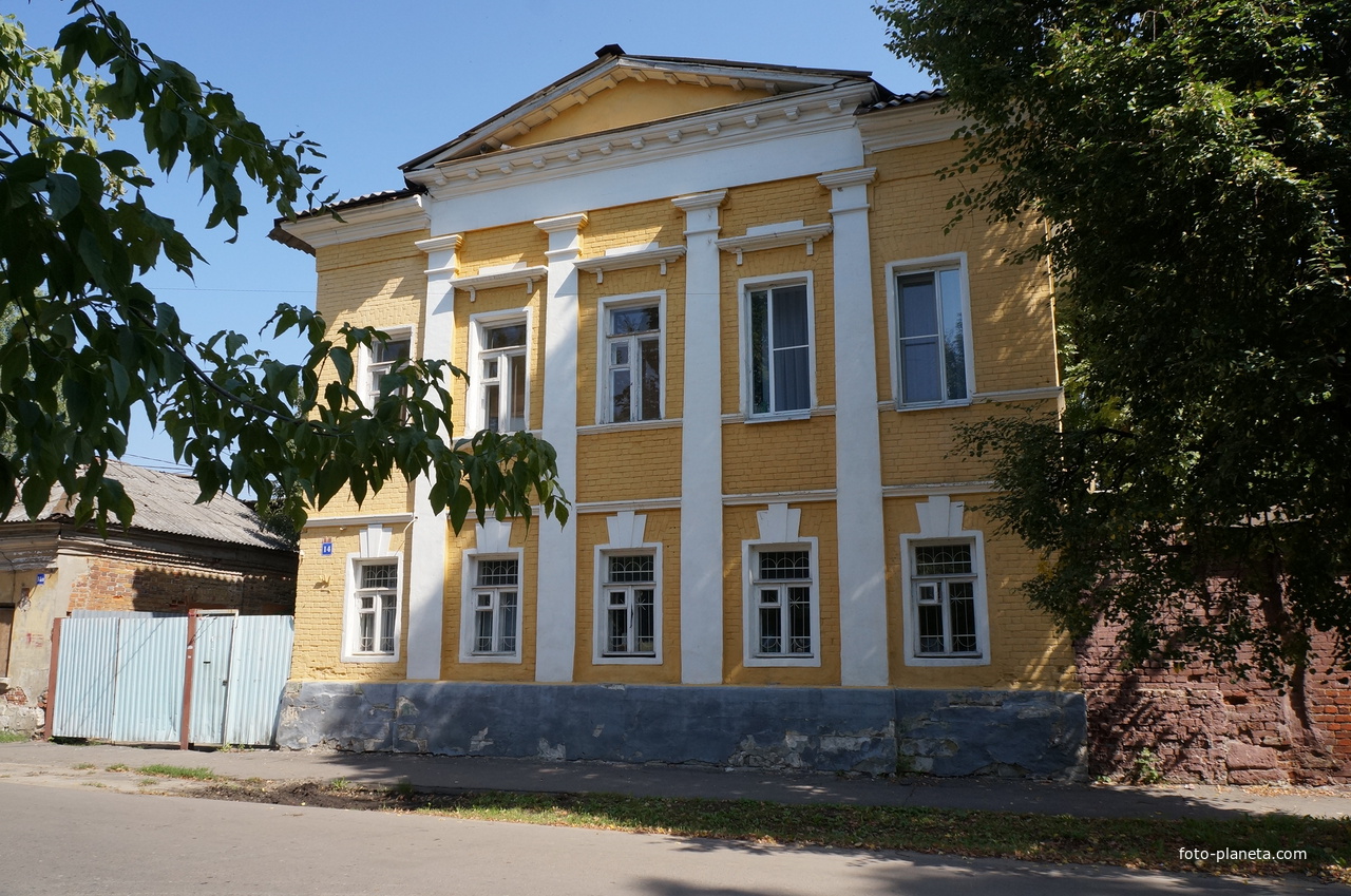 Улица Савельича, 14