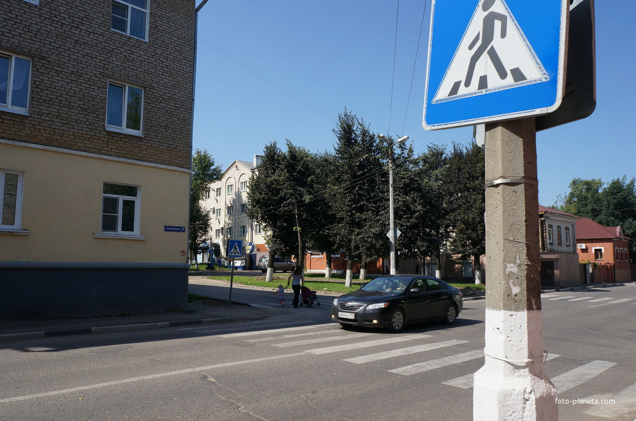 Красногвардейская улица