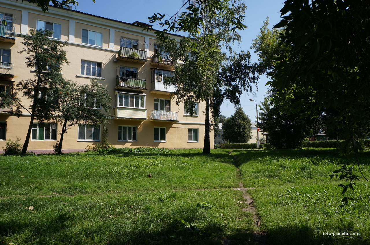 Двор на Красногвардейской улице