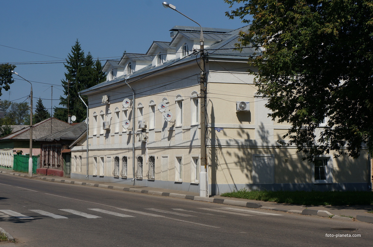 Уманская улица, 5