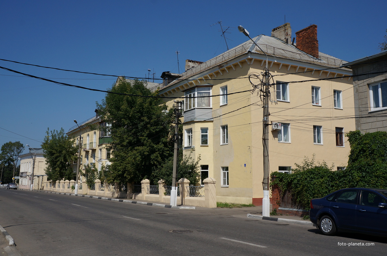 Красногвардейская улица, 2