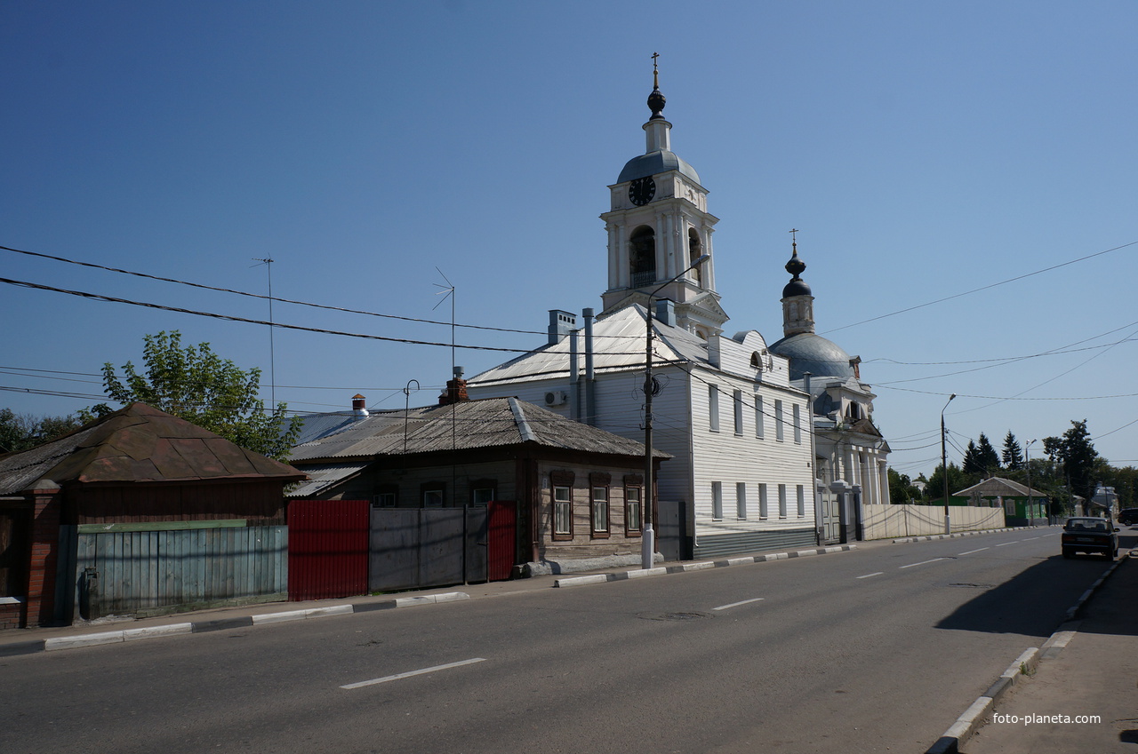 Старая Коломна, Комсомольская улица