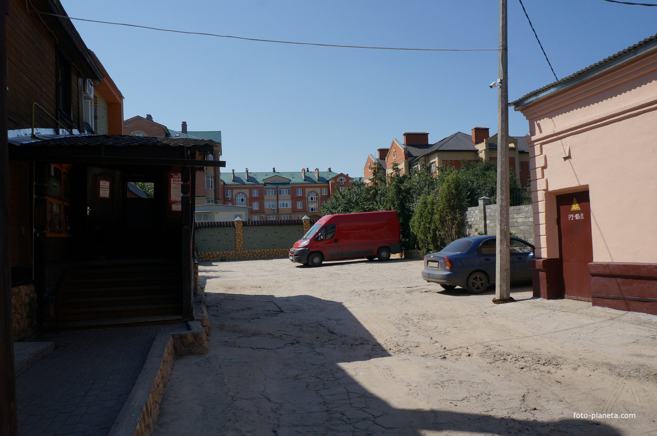 Двор в кабаке на Красногвардейской