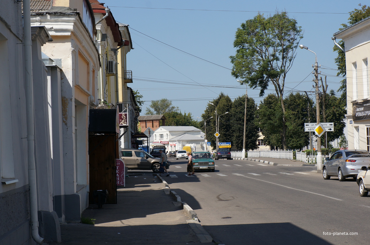 Перекрёсток Яна Грунта и Красногвадейской улиц