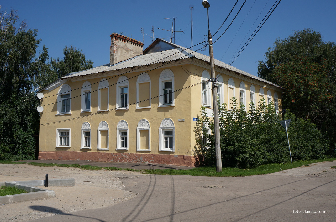 Дом на углу Посадской и Островскго