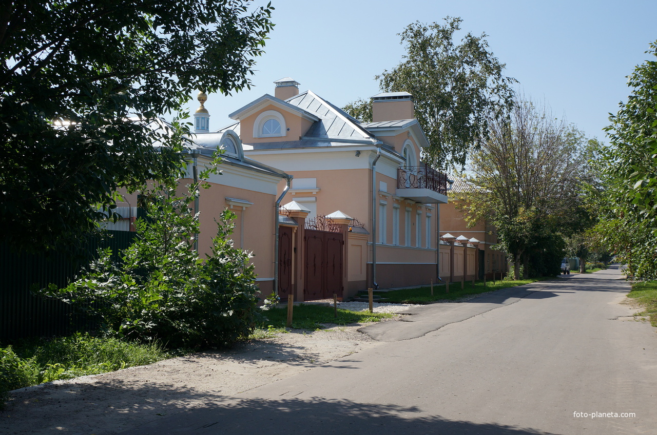 Москворецкая улица, новодел под старину