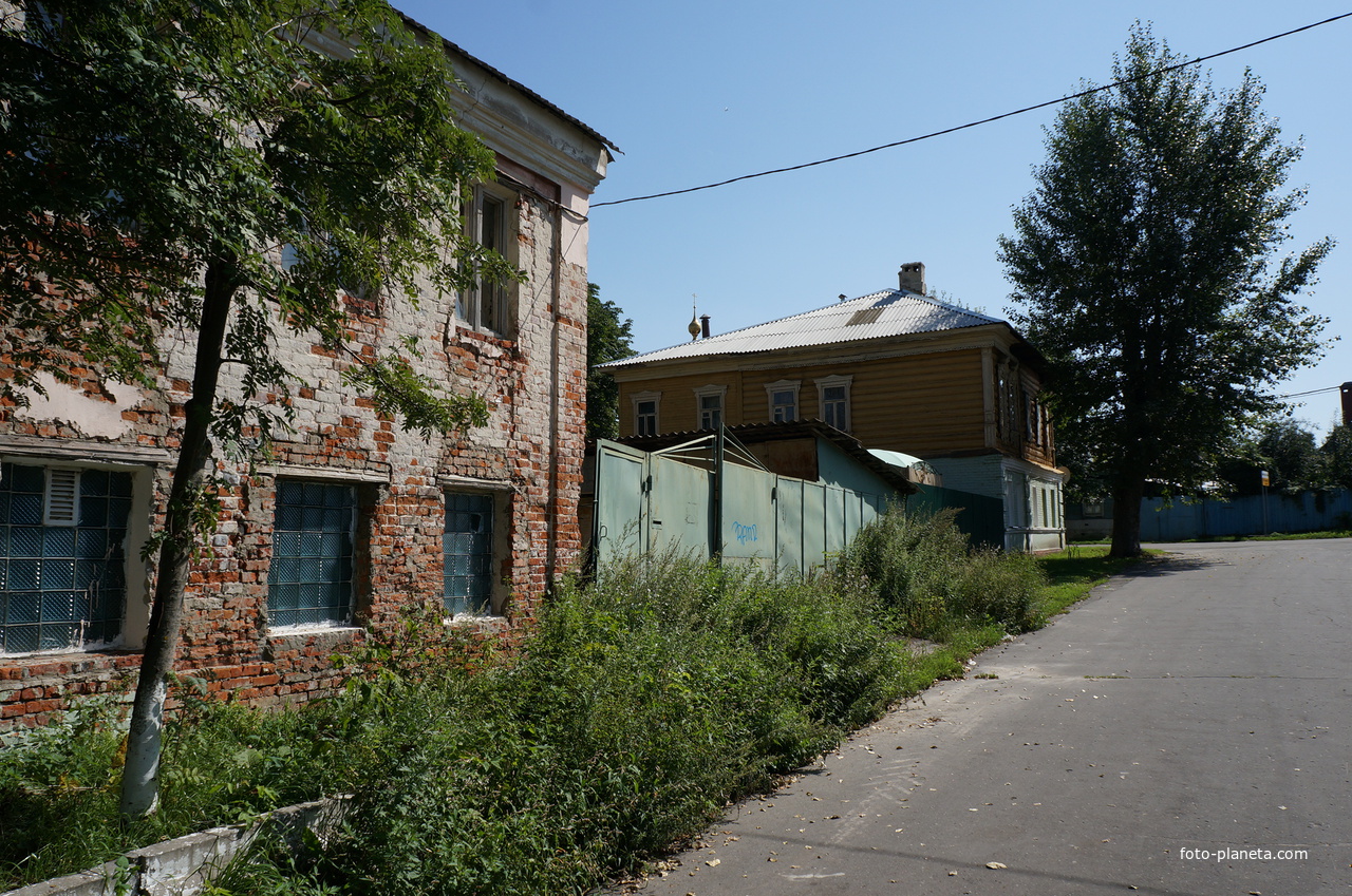 Водовозный переулок, 8