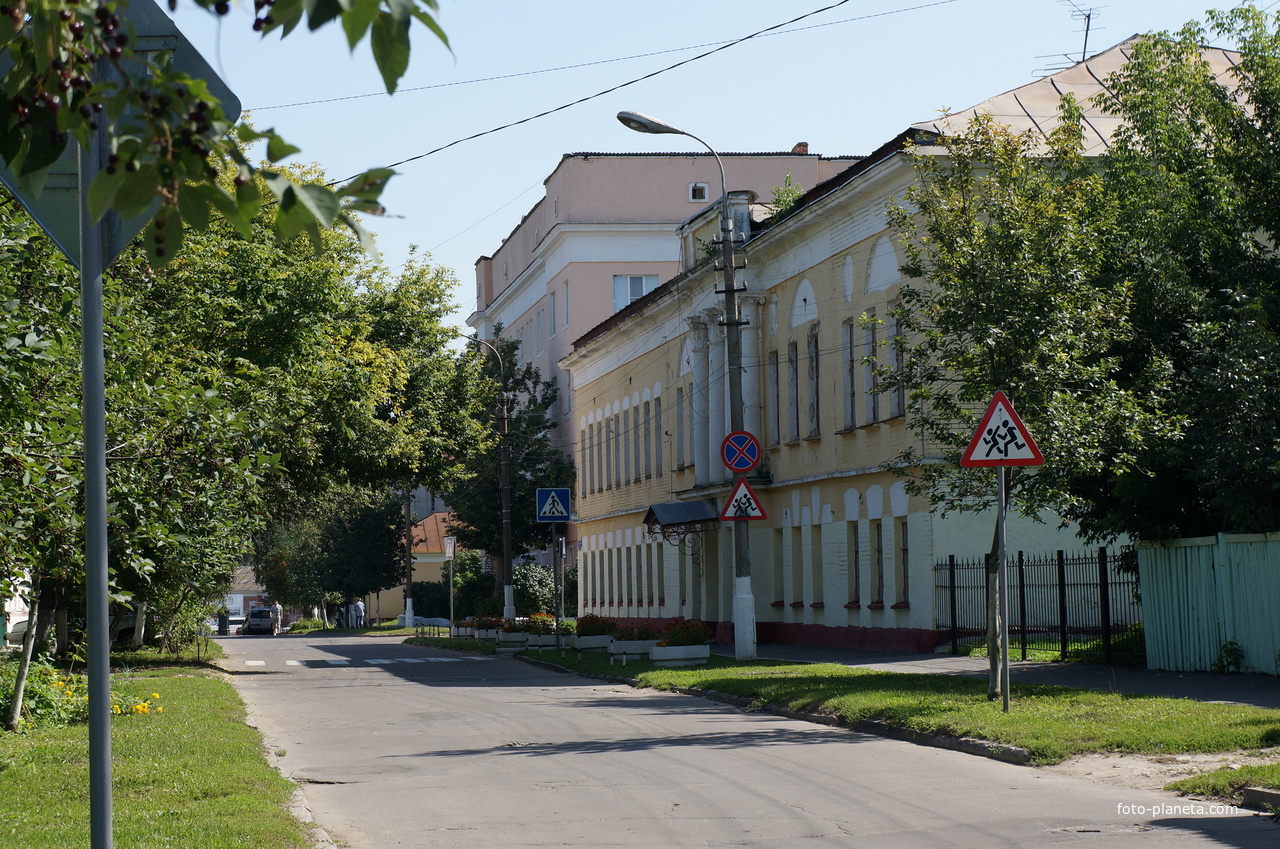Улица Пушкина, 15. Коломенский медецинский колледж в старом особнеке