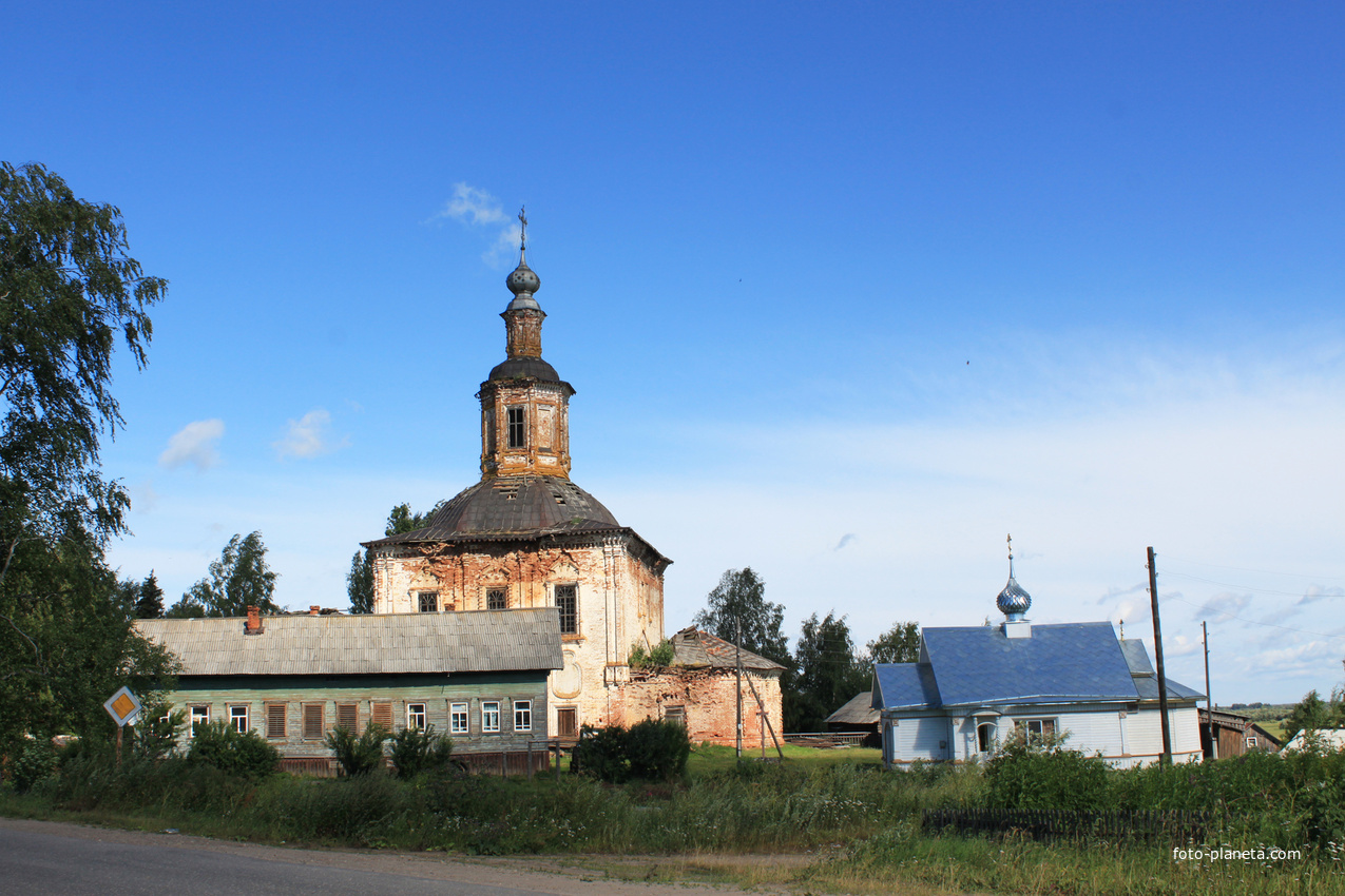 Троице-Никольская церковь. Июль 2012 года.