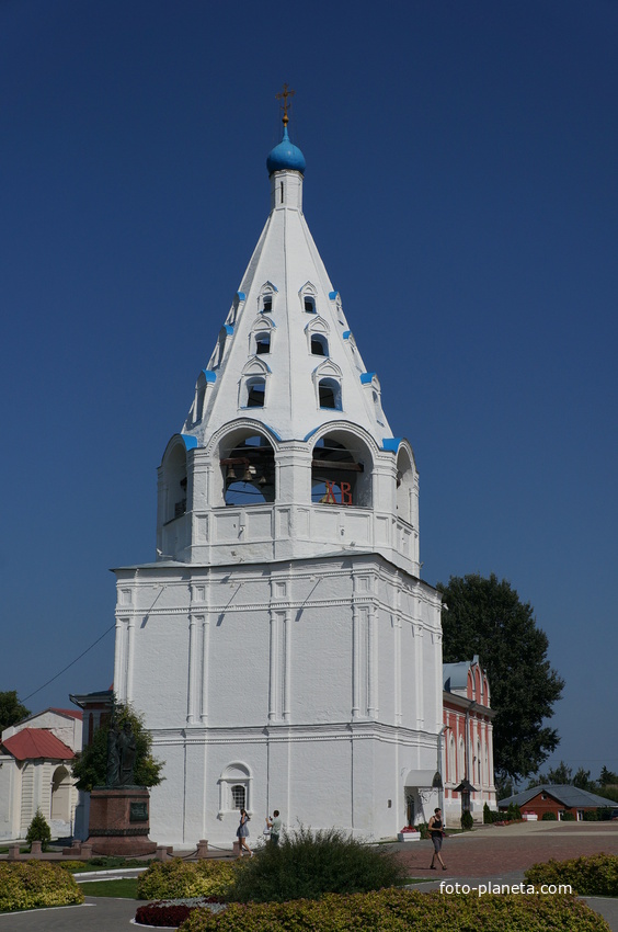 Колокольня на Соборной площади