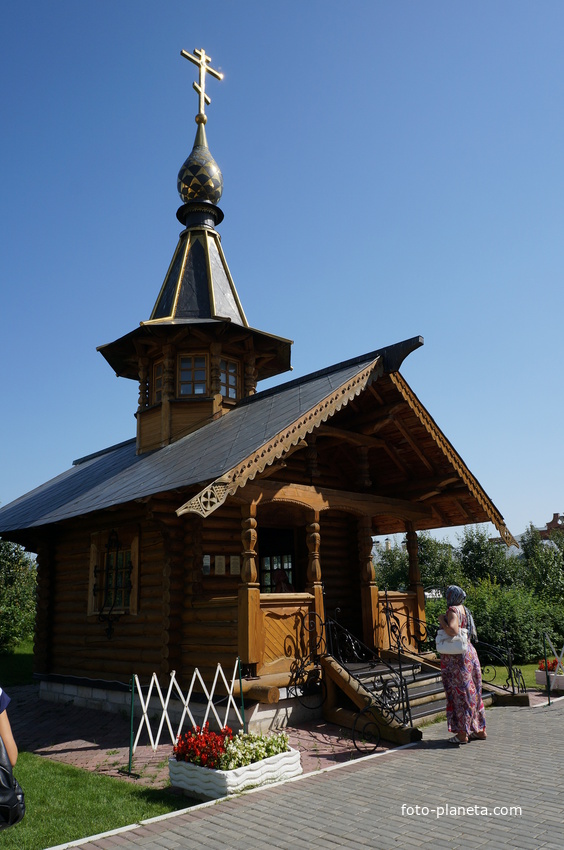 Часовня на территории Голутвинского монастыря