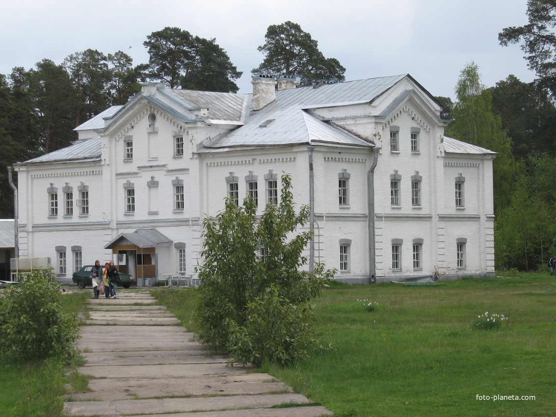 Коневский монастырь, детский лагерь