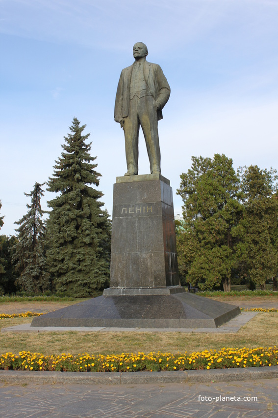 Полтава. Памятник В.И. Ленину.